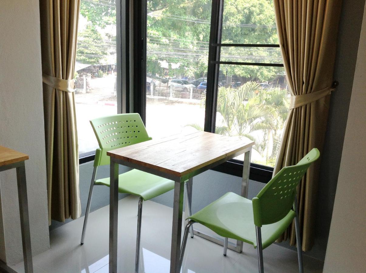 シティ ラサダ アパートメント ラムパーン 部屋 写真