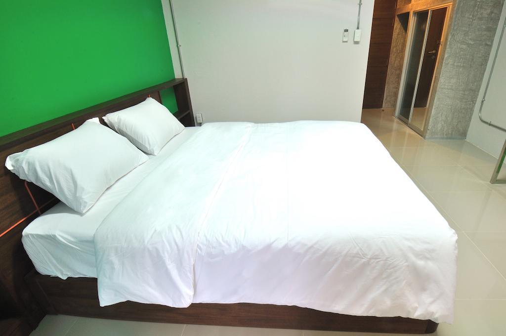 シティ ラサダ アパートメント ラムパーン 部屋 写真